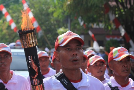 Api PON XIX Tiba di Kota Cirebon